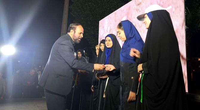 وطن دوستی دانش‌آموزان ایرانی ، پیشینه تاریخی دارد