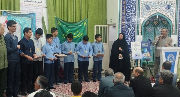 جلسه قرآنی در خلیل‌آباد 