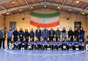 نباید در پاداش‌ها تبعیضی بین دختران و پسران ورزشکار وجود داشته باشد