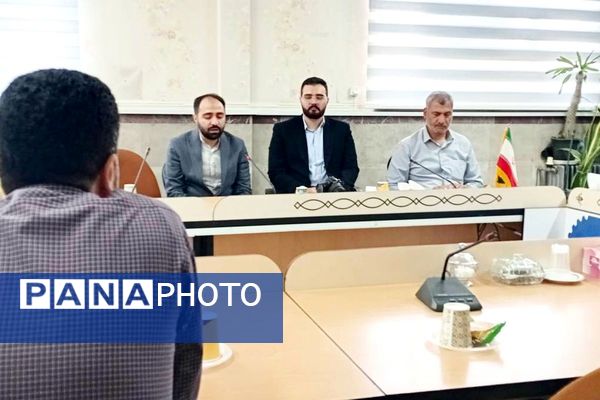 تجلیل از فرهنگیان و دانش آموزان فعال حوزه  نماز در شهرستان قدس