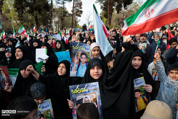 تجمع بزرگ هم‌عهدی‌ نوجوانان با رهبری معظم انقلاب اسلامی