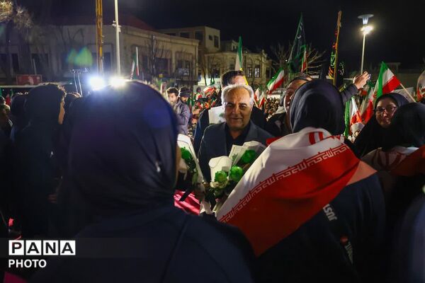 بانوان ملی پوش فوتبال در جمع تجمعات مردمی تبریز برای وطن