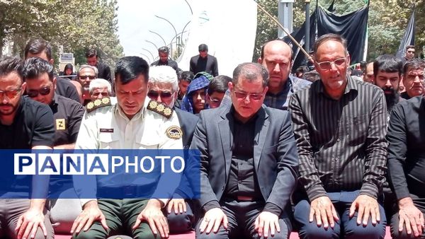 اقامه نماز ظهر عاشورا در کاشمر