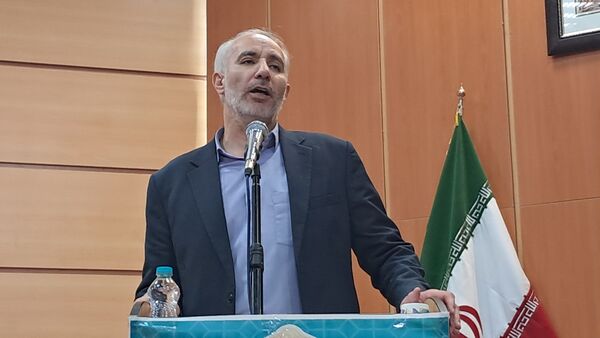 آیین تجلیل از رتبه‌برترهای کنکور ۱۴۰۳ اداره آموزش و پرورش ناحیه یک زنجان