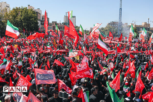 تشییع پیکر رهبر شهید انقلاب در مشهد مقدس-۲