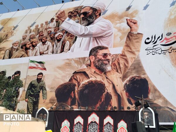اتحاد و همبستگی مردم ایران در تشییع رهبر انقلاب 
