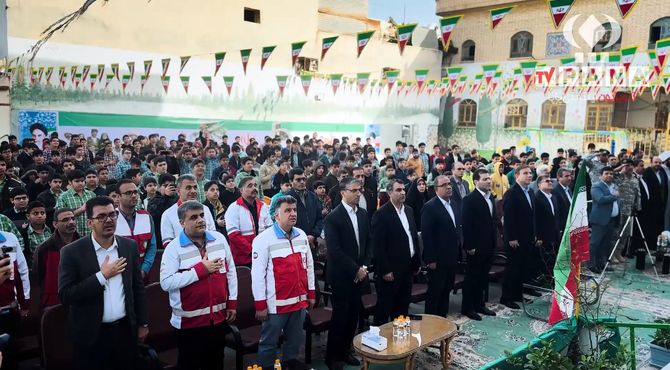 زنگ انقلاب در مدرسه شاهد شهید مصطفی خمینی به صدا درآمد