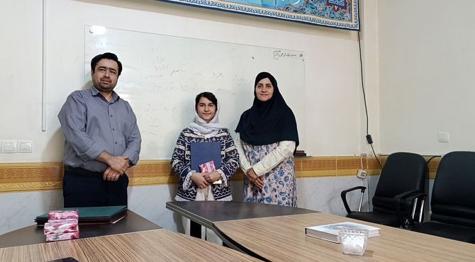 تقدیر از دانش آموزان برگزیده جشنواره ملی رجز خوانی جنگ دوازده روزه