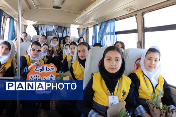 آیین تجلیل از سفیران انرژی برتر نیروگاه سیکل ترکیبی در شهرستان شیروان