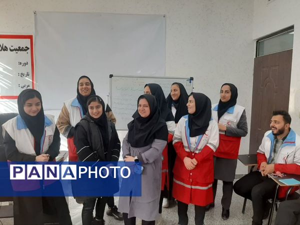 برگزاری کارگاه آموزشی تیم‌های تخصصی سحر جمعیت هلال احمر شهرستان‌های گرمه و جاجرم