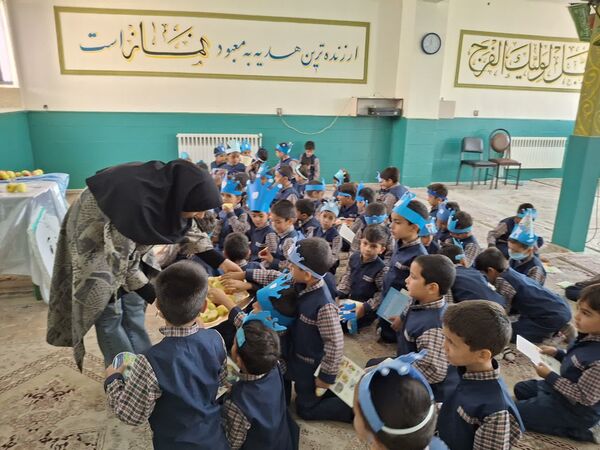 جشن آموزشی «دندان شش» در دبستان حضرت قاسم‌ابن‌الحسن(ع)