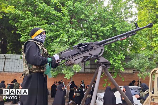 رزمایش بانوان و دختران بسیجی در شیراز