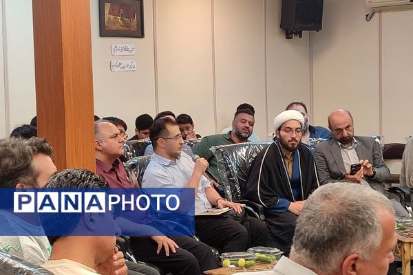  نخبگان پیشوا در کنار امام جمعه؛ تجدید عهد با آرمان‌های ۱۵ خرداد