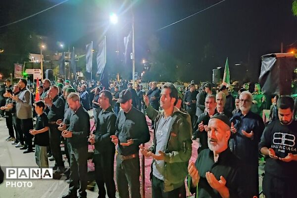 هیئت عزاداری آقا ابا عبدالحسین در  شب عاشورا حسینی در شهر بار نیشابور 