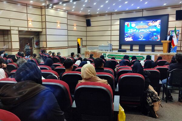 درخشش خلاقیت دانش آموزان قدسی در نمایشگاه دستاوردهای فناورانه و پژوهشی