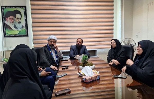 هدف اصلی طرح «صبح رویش» توانمندسازی دانش‌آموزان نخبه در زمینه‌های شعر و داستان است