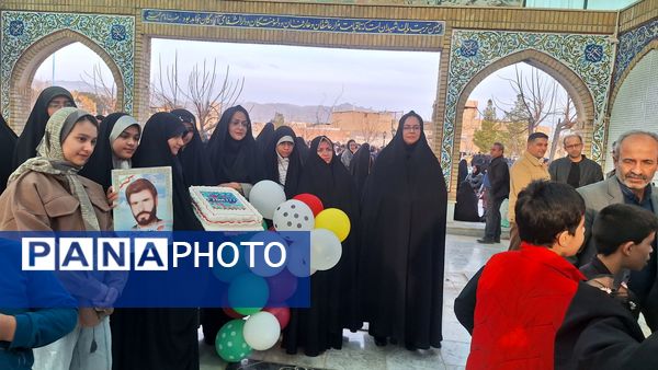 آیین چراغ برات در مزار شهیدان خلیل آباد 