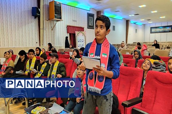 کلاس آموزشی خبرنگاری در کانون مهر تابان نیشابور