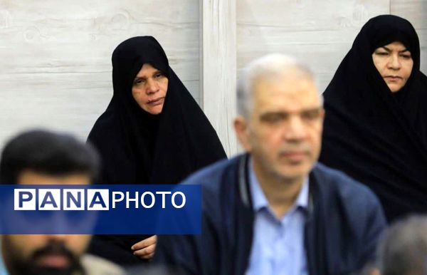 دیدار مدیرکل و کارکنان بنیاد شهید و امور ایثارگران خراسان جنوبی با نماینده ولی فقیه