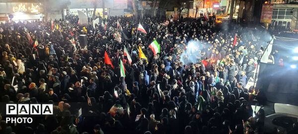 میدان لاله نظرآباد پاتوق دلدادگان رهبر