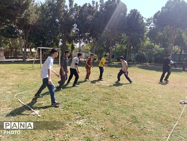 اردویی برای آشنایی با مدرسه