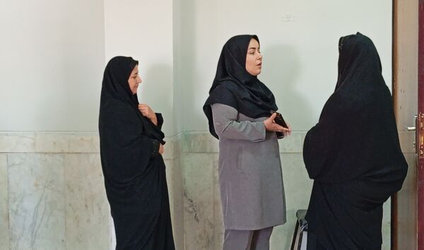 ارتقای مشارکت اولیا و مربیان در هنرستان حضرت زهرا (س) بن