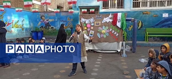 طنین زنگ انقلاب در طلیعه دهه فجر در منطقه ۱۰