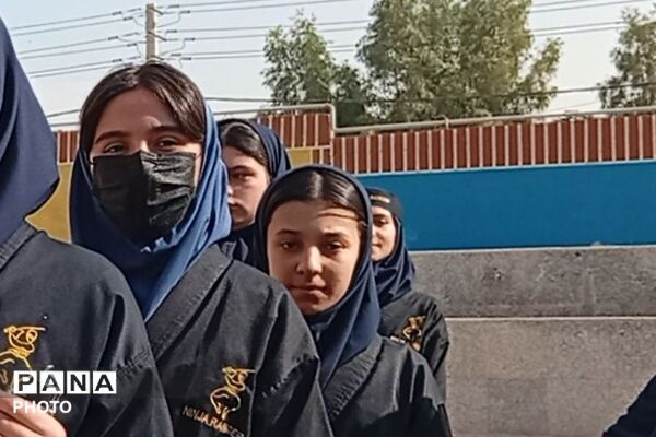 افتتاحیه المپیاد ورزشی درون مدرسه ای در دبیرستان شهید سیدرضی موسوی