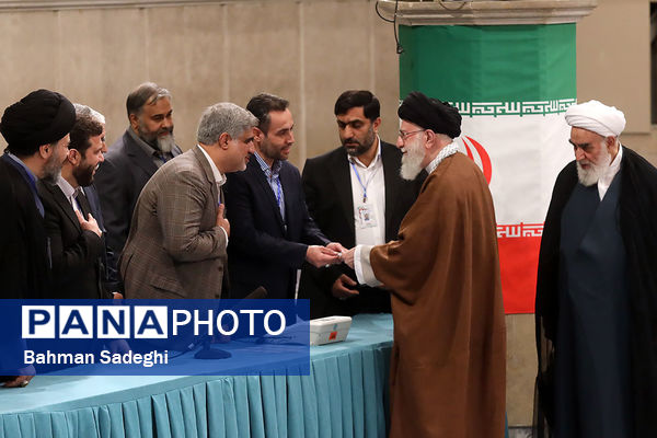 حضور رهبر معظم انقلاب در رای گیری مرحله‌ دوم انتخابات مجلس
