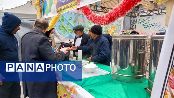 شادپیمایی روز میلاد حضرت مهدی (عج) در شهرستان سمنان