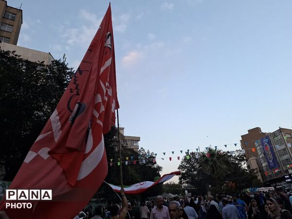 تهران در جشن بزرگ «امت احمد» به استقبال میلاد پیامبر(ص) و امام صادق (ع) رفت