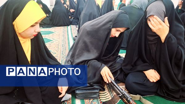 برگزاری کلاس سلاح شناسی ویژه دختران در شهرستان لنده