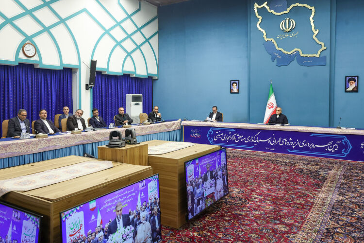افتتاح ۸۱ پروژه با سرمایه‌گذاری ۱۳۱ هزار و ۸۲۸ میلیارد ریال در مناطق آزاد و ویژه اقتصادی کشور