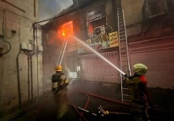 مصدومیت ۵ نفر در حریق اتوبان بعثت