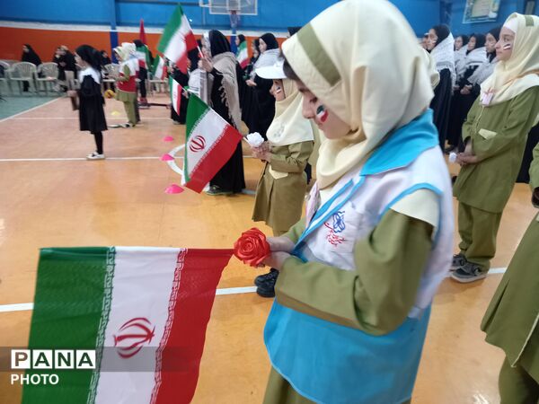 بیعت کودکان و نوجوانان ورزشکار شهرستان جعفرآباد با رهبر انقلاب 