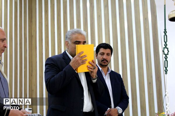 وقتی صدای خبرنگاران پانا به احترام معلمان بلند شد