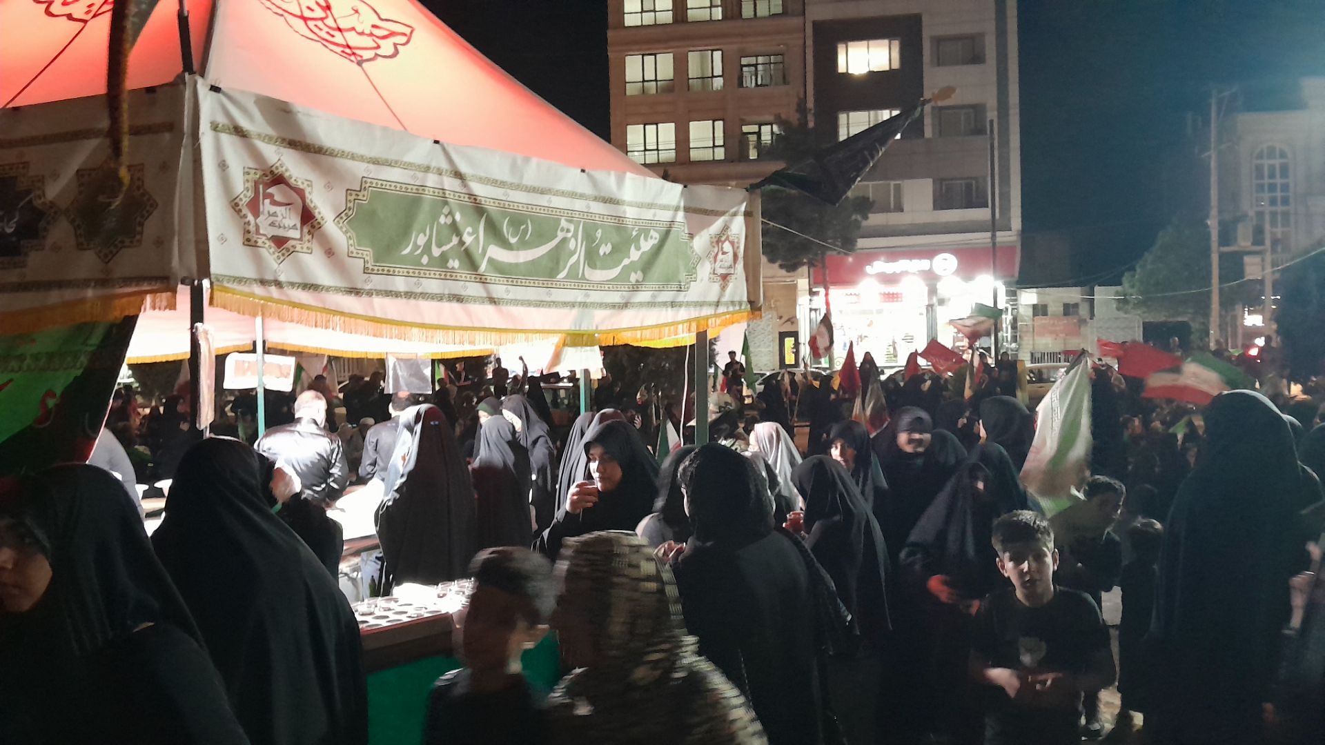 چایخانه هیئت فاطمه الزهرا در دومین شب از ماه محرم ۱۴۰۵ 
