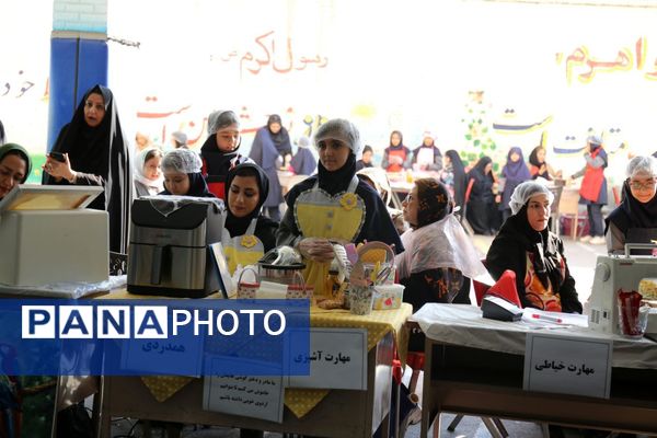 جشنواره مادر و دختری در دبستان زینبیه تبریز