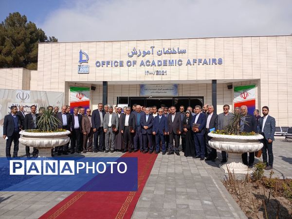 دومین روز گردهمایی از صحن دانش تا کرسی قانون‌گذاری 