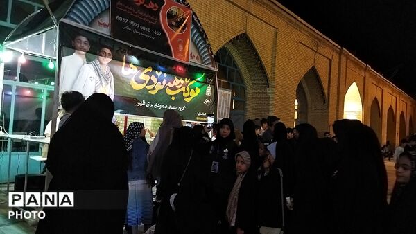 موکب دهه نودی ها در نود و نهمین شب از اجتماعات مردمی نیشابور 
