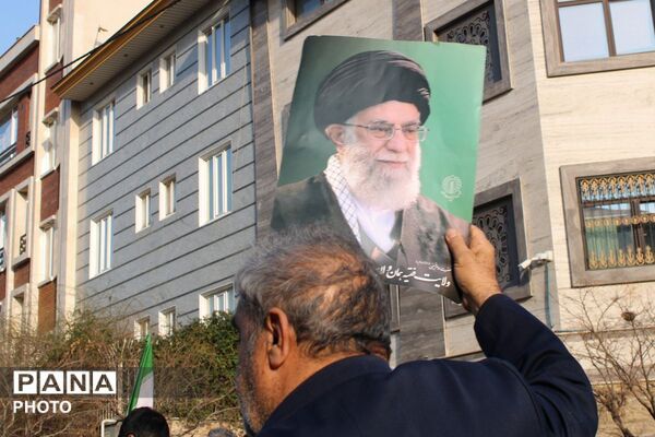 اجتماع خونخواهان و منتقمین شهادت حضرت آیت الله الامام شهید سید علی خامنه ای در پردیس