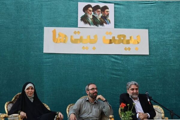  محفل شاعران آیینی در غرفه فرهنگسرای خاوران در مهمانی ۱۰ کیلومتری غدیر