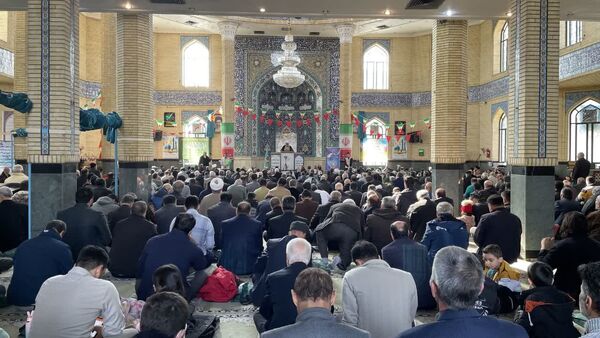 حضور پر شور مردم غیور ملارد در نماز جمعه و راهپیمایی جشن پیروزی و نصر الهی 
