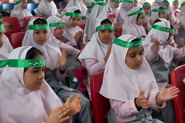 نوای زنگ انقلاب از مدرسه شهید سرافراز اسلامشهر برخاست