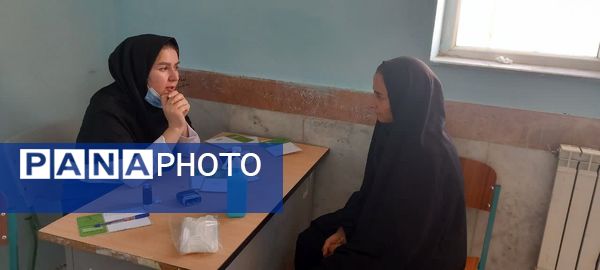 تیم درمانی درمانگاه بسیجیان آشخانه به اهالی روستای چخماقلو