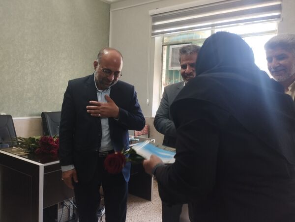  تقدیر از معلمان نمونه دبیرستان هاجر بیرجند