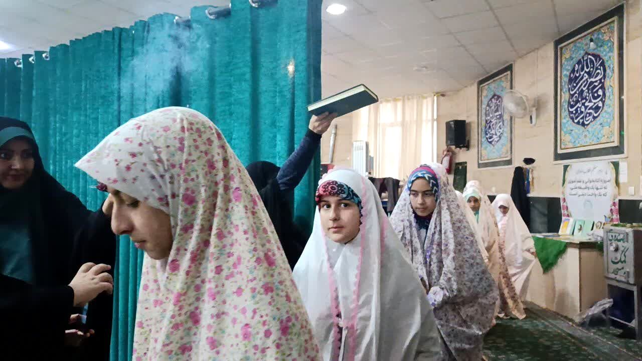  امیدوارم پس از 3 روز اعتکاف با روحیه‌ای بهتر به زندگی برگردم 
