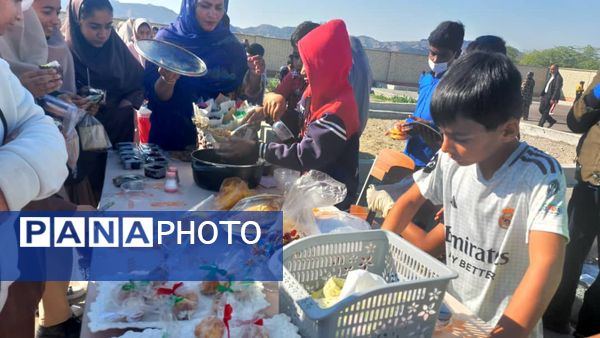 بازارچه دانش‌آموزی در منطقه فین