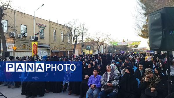 جشن میلاد حضرت مهدی ( عج) و اعیاد شعبانیه در خیابان امام خمینی نیشابور 