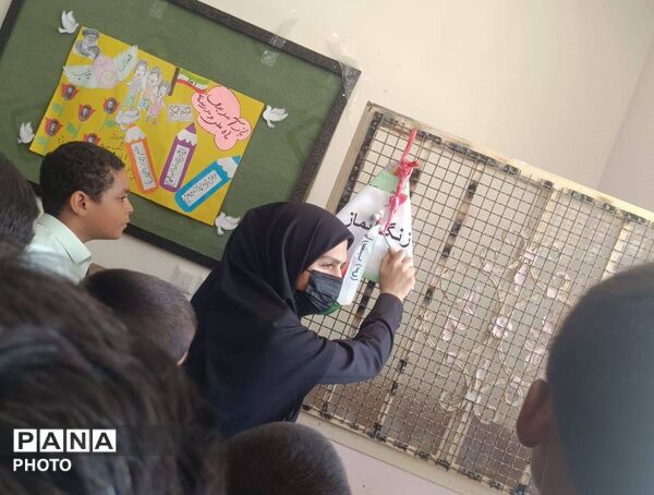 طنین «زنگ مهر و مقاومت» و نجوای قرآن و نماز در مدارس شهرستان سرباز